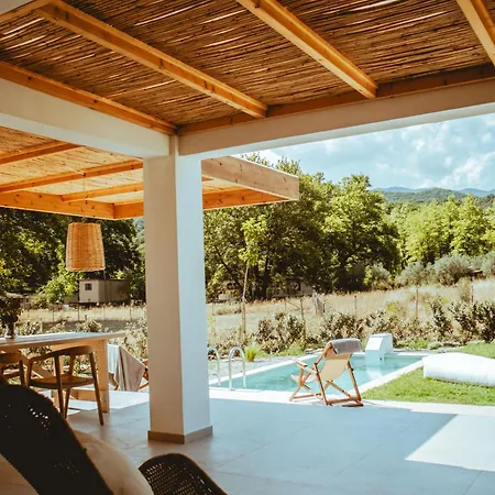 Aristotelia Gi Domes - Luxury Private Pool Retreats Olympiada