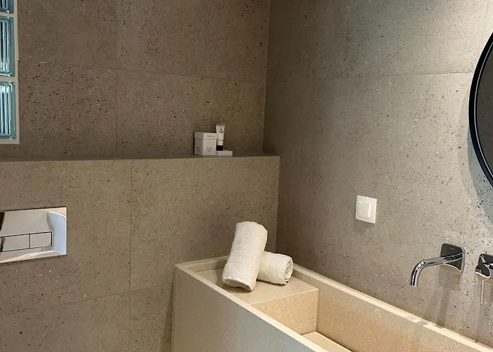 Aristotelia Gi Domes - Luxury Private Pool Retreats