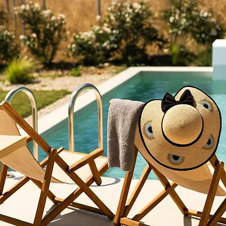 Aristotelia Gi Domes - Luxury Private Pool Retreats